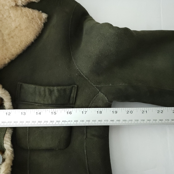 Marc by Marc Jacobs Real Merino Shearling Double Breasted Coat in Olive Green - Picture 6 of 8